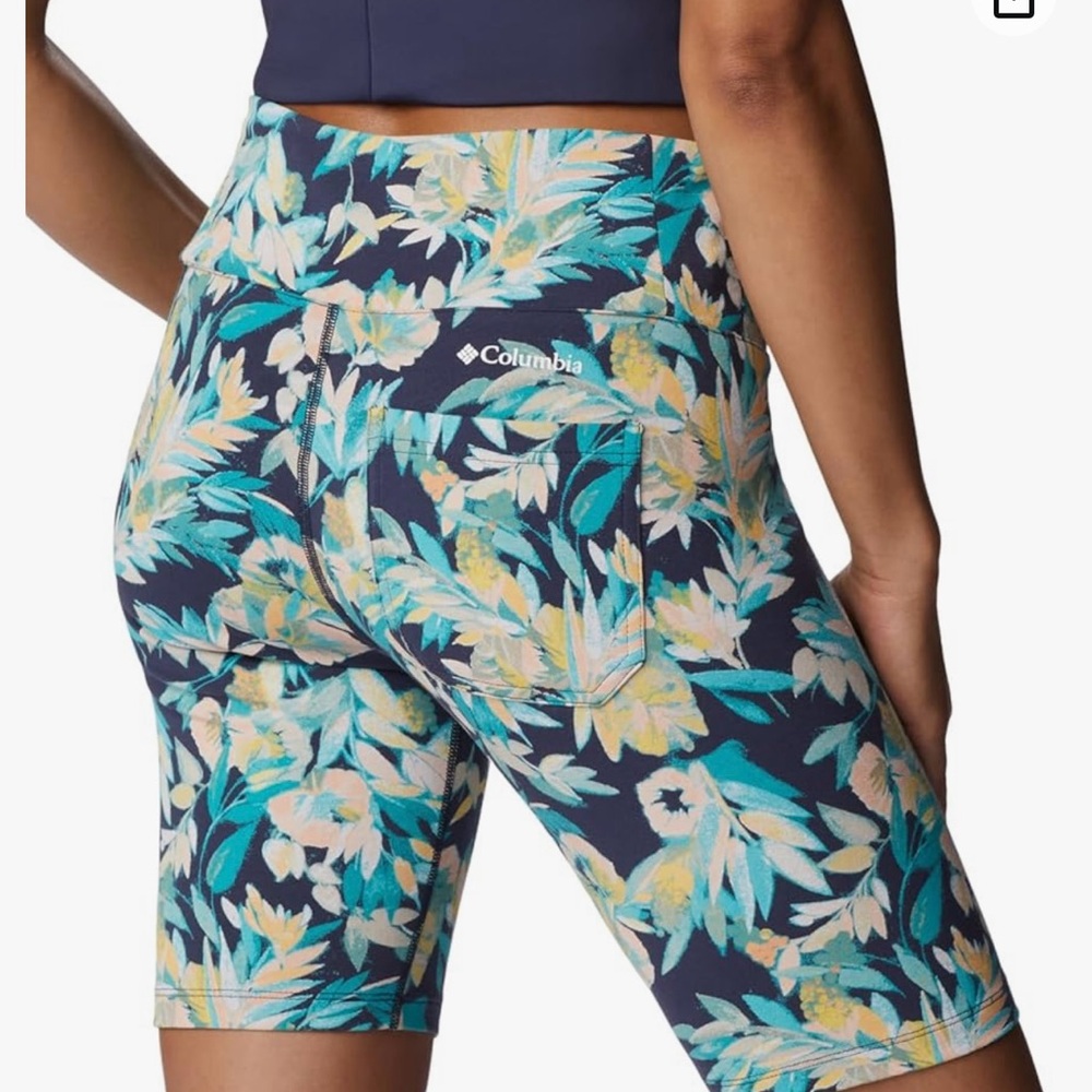 NWT Women’s Columbia floral printed athletic shorts long biker style